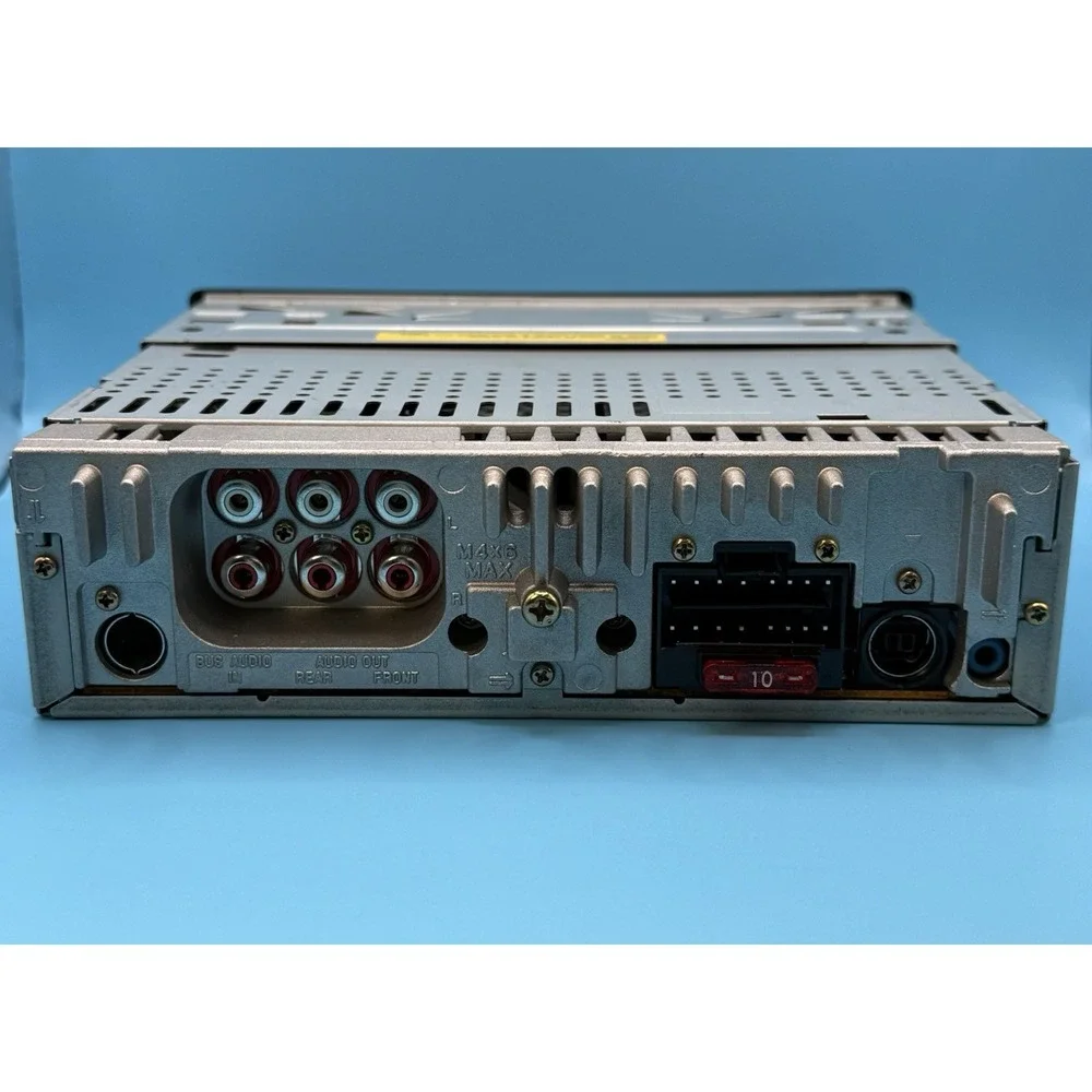 Sony XR-C7220 AM FM Cassette Radio. PLEASE READ